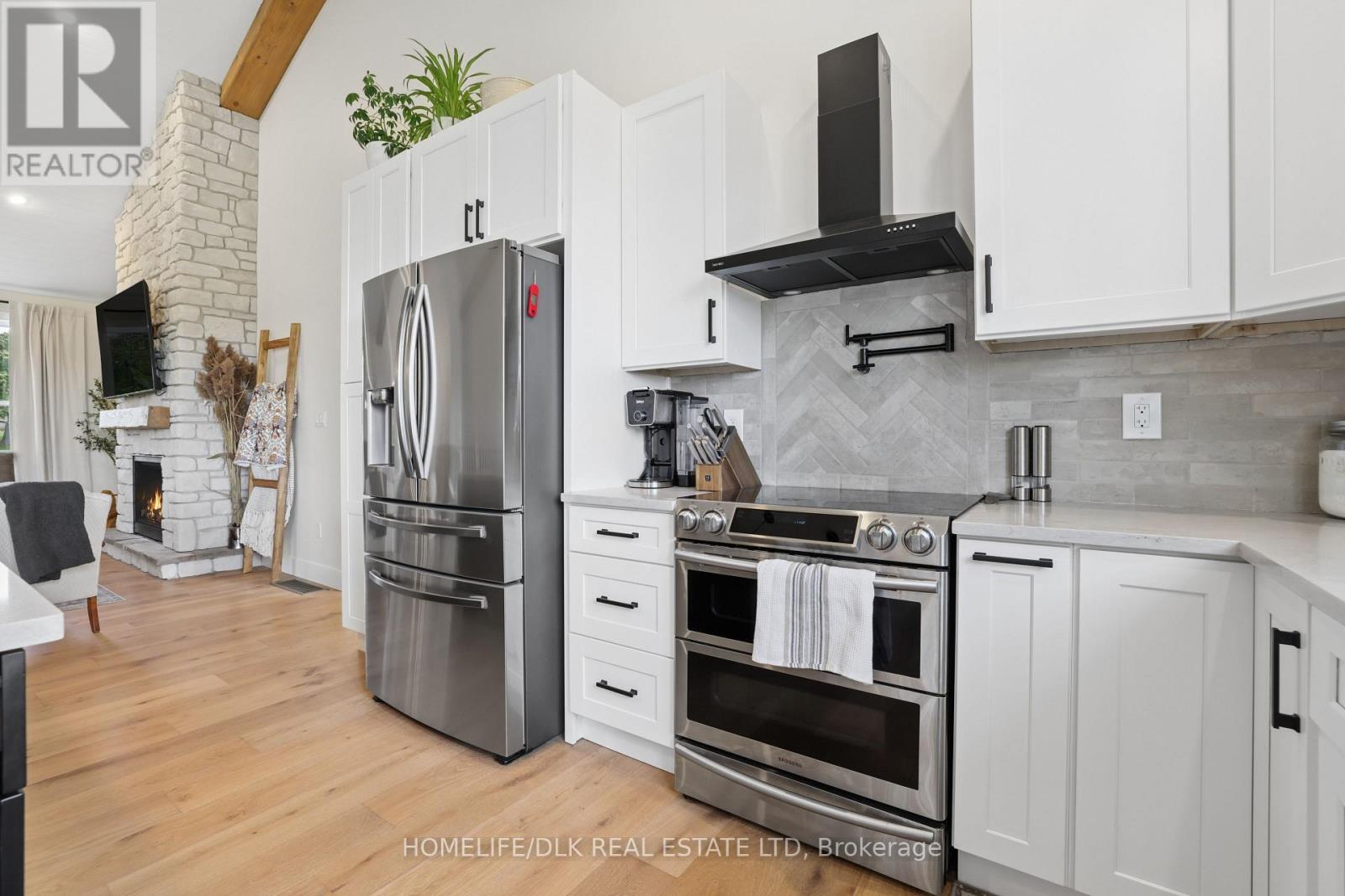 723 ROSEDALE ROAD S - 16