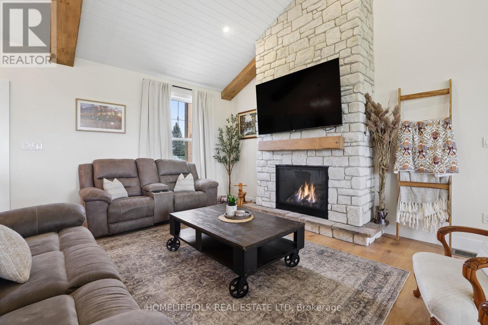 723 ROSEDALE ROAD S - 8