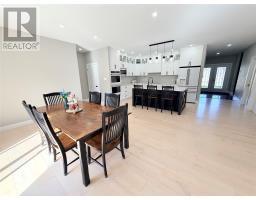 17 Murdoch Avenue thumbnail 12