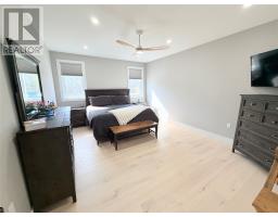 17 Murdoch Avenue thumbnail 19