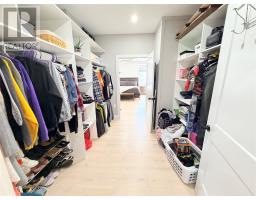 17 Murdoch Avenue thumbnail 22