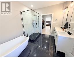 17 Murdoch Avenue thumbnail 24