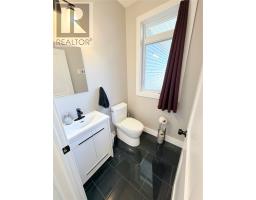 17 Murdoch Avenue thumbnail 27