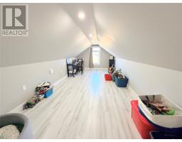 17 Murdoch Avenue thumbnail 35