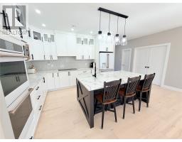 17 Murdoch Avenue thumbnail 5
