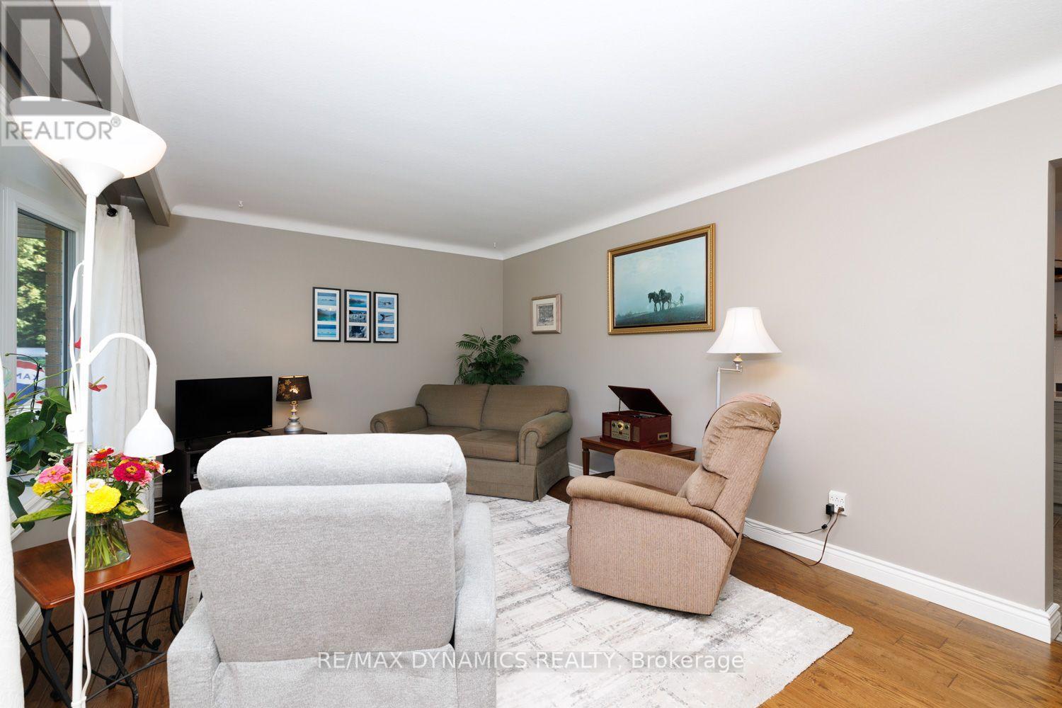 2728 RED MAPLE AVENUE - 13