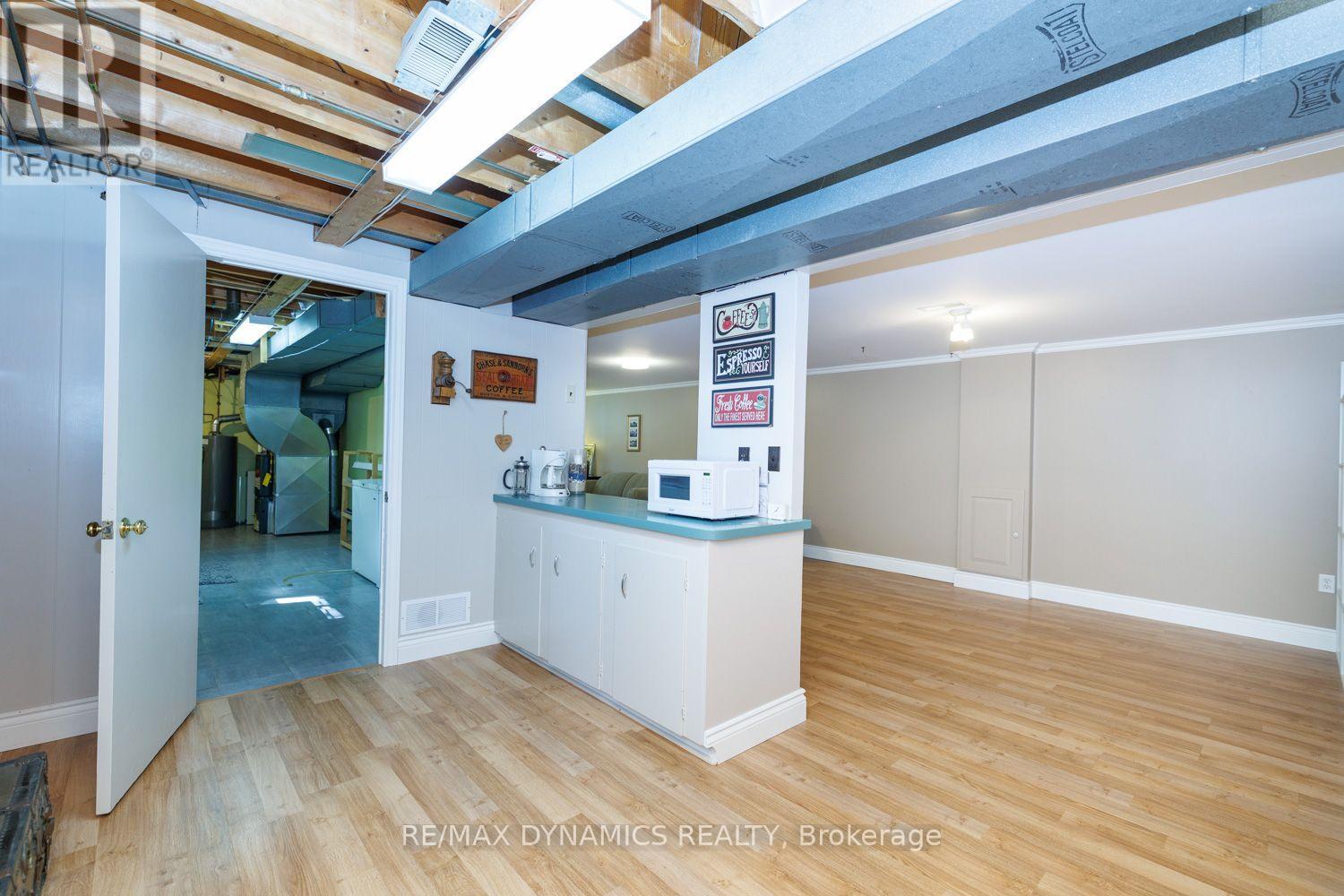 2728 RED MAPLE AVENUE - 21