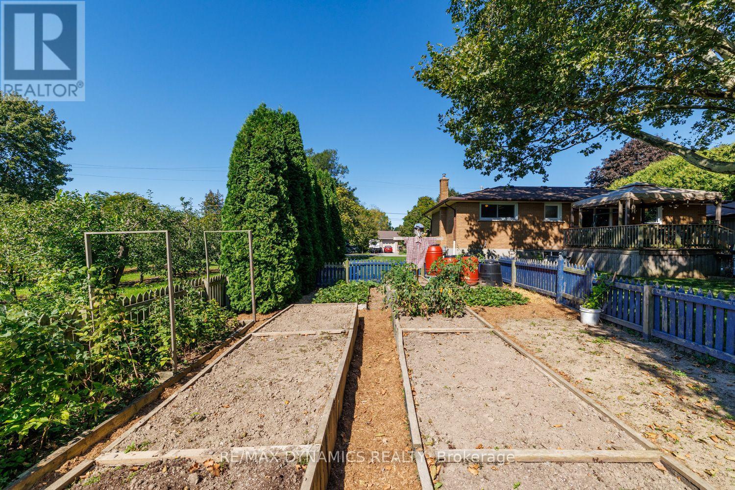 2728 RED MAPLE AVENUE - 36
