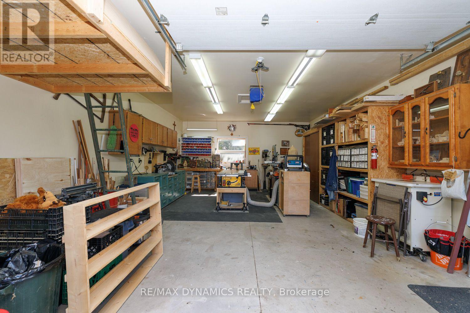 2728 RED MAPLE AVENUE - 39