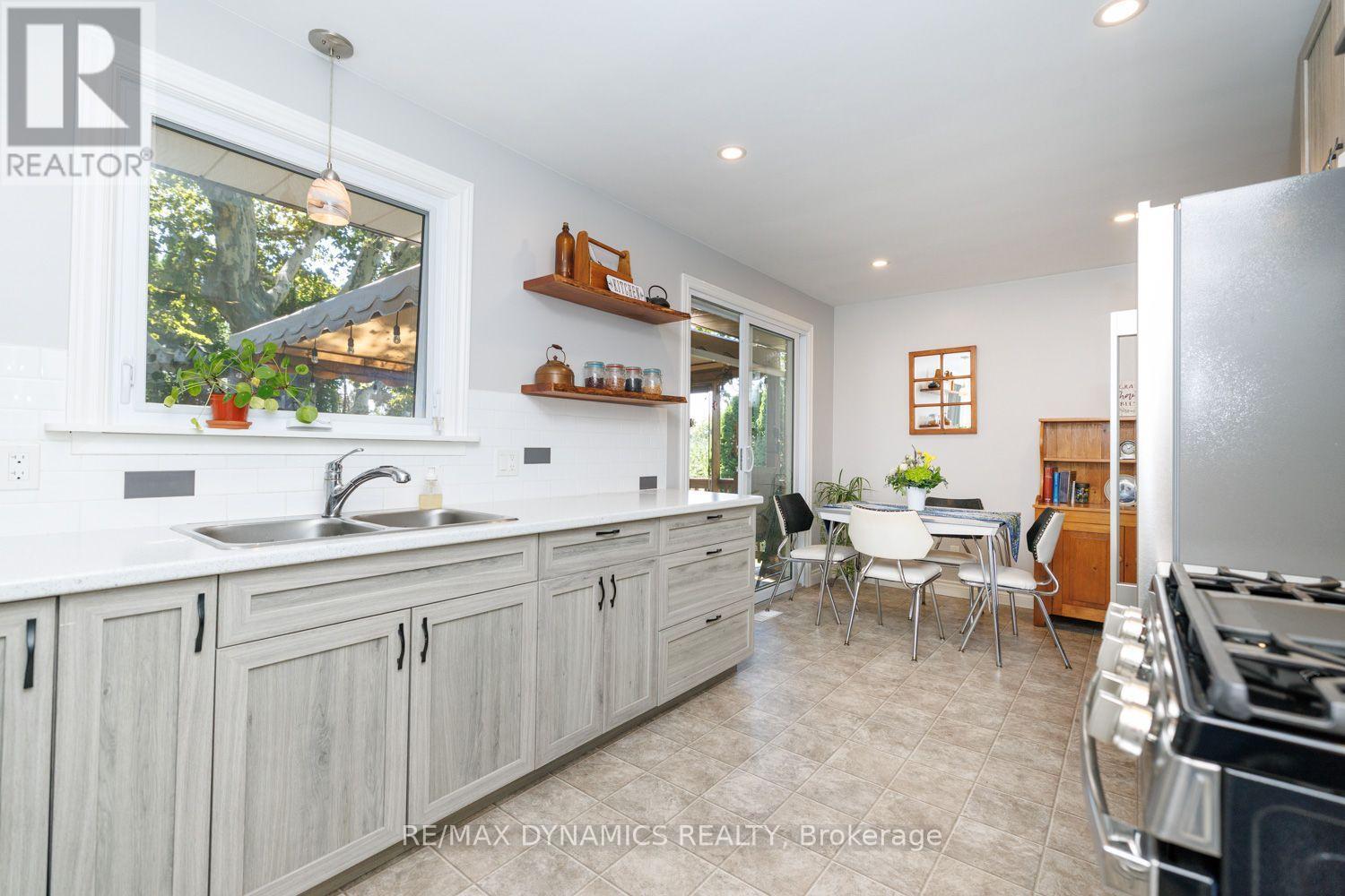 2728 RED MAPLE AVENUE - 7