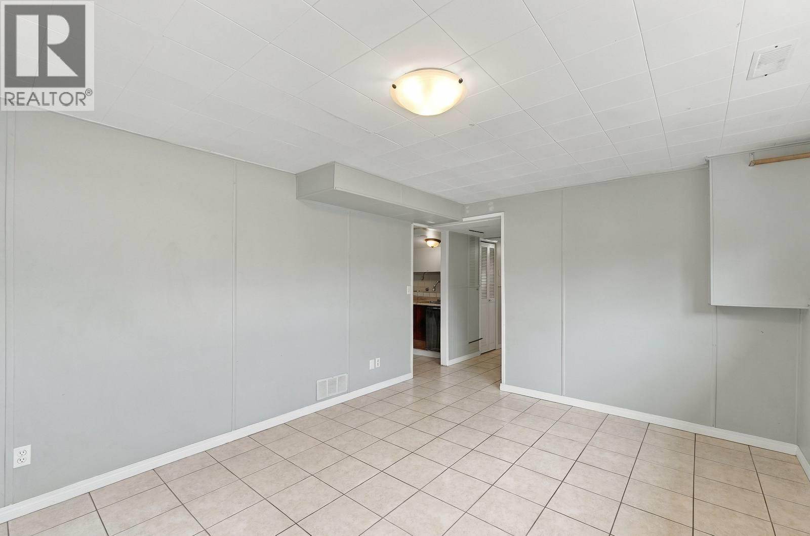 1029 Quesnel Road - 40