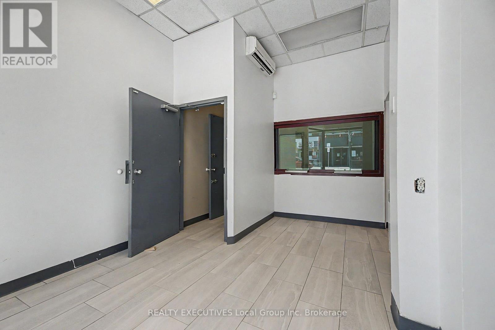101-109 Main Street East — photo 16
