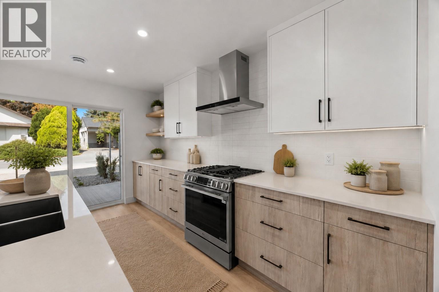 #2 773 Kinnear Avenue - 12