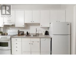 Kitchen - 33 Atlas Avenue, Toronto, ON M6C3N8 Photo 14