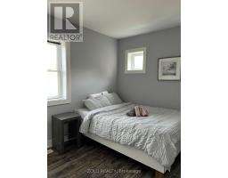Main - 144 Northcliffe Boulevard, Toronto, ON M6E3K6 Photo 15