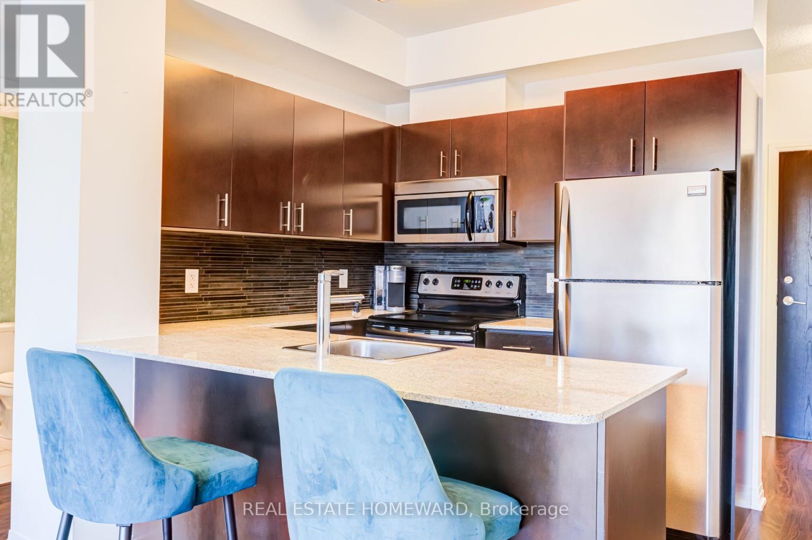 #412 1 COLE STREET - Image 4