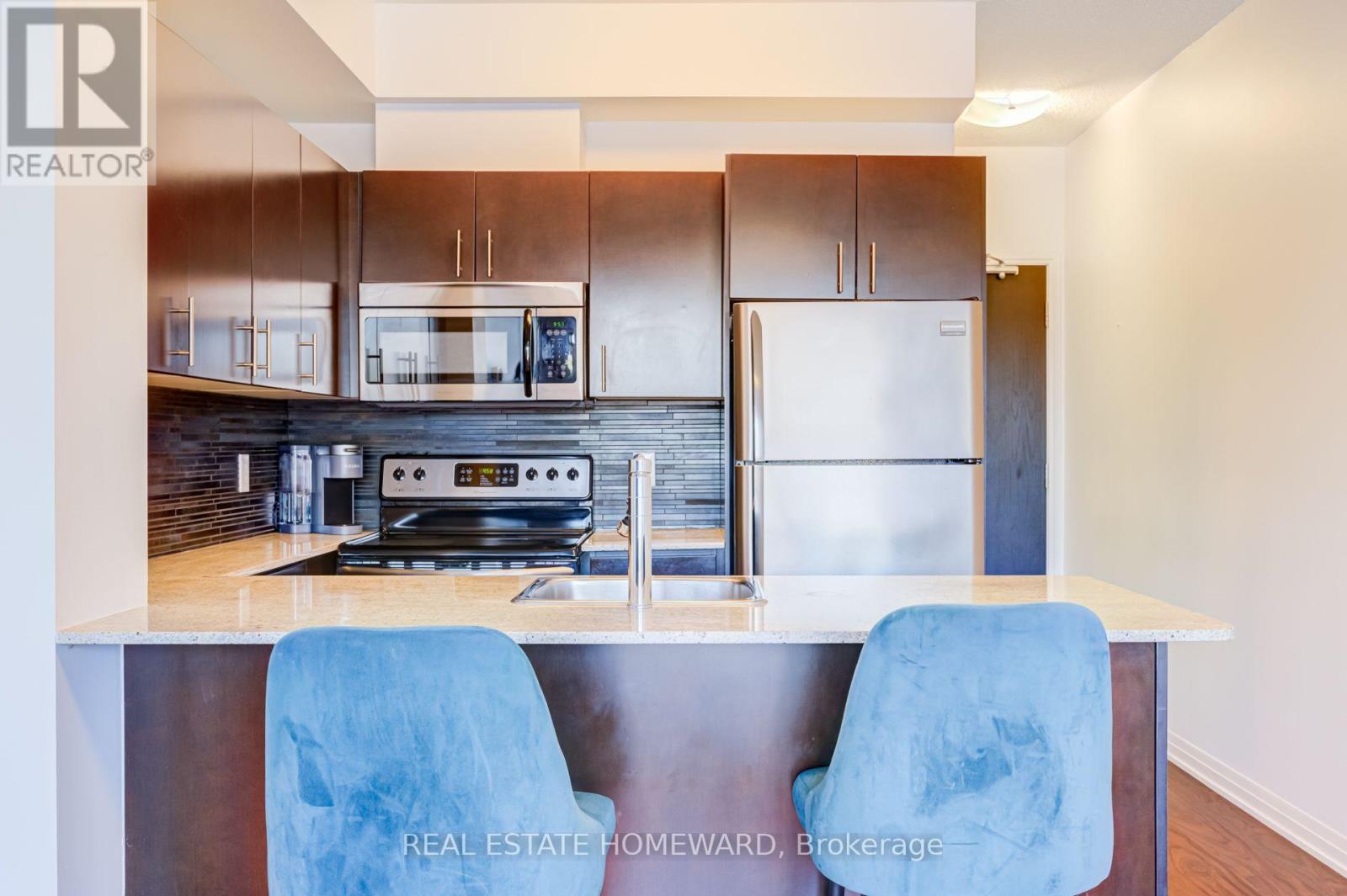 #412 1 COLE STREET - Image 6
