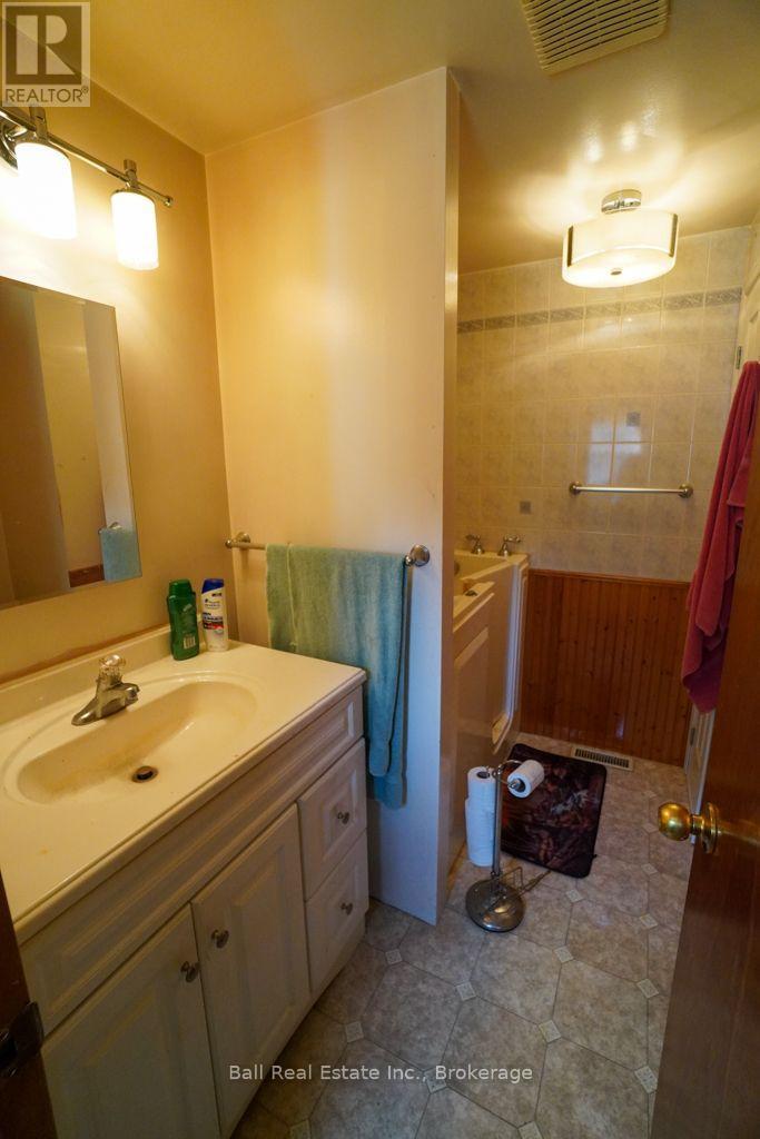 30882 HWY 28 E - 27