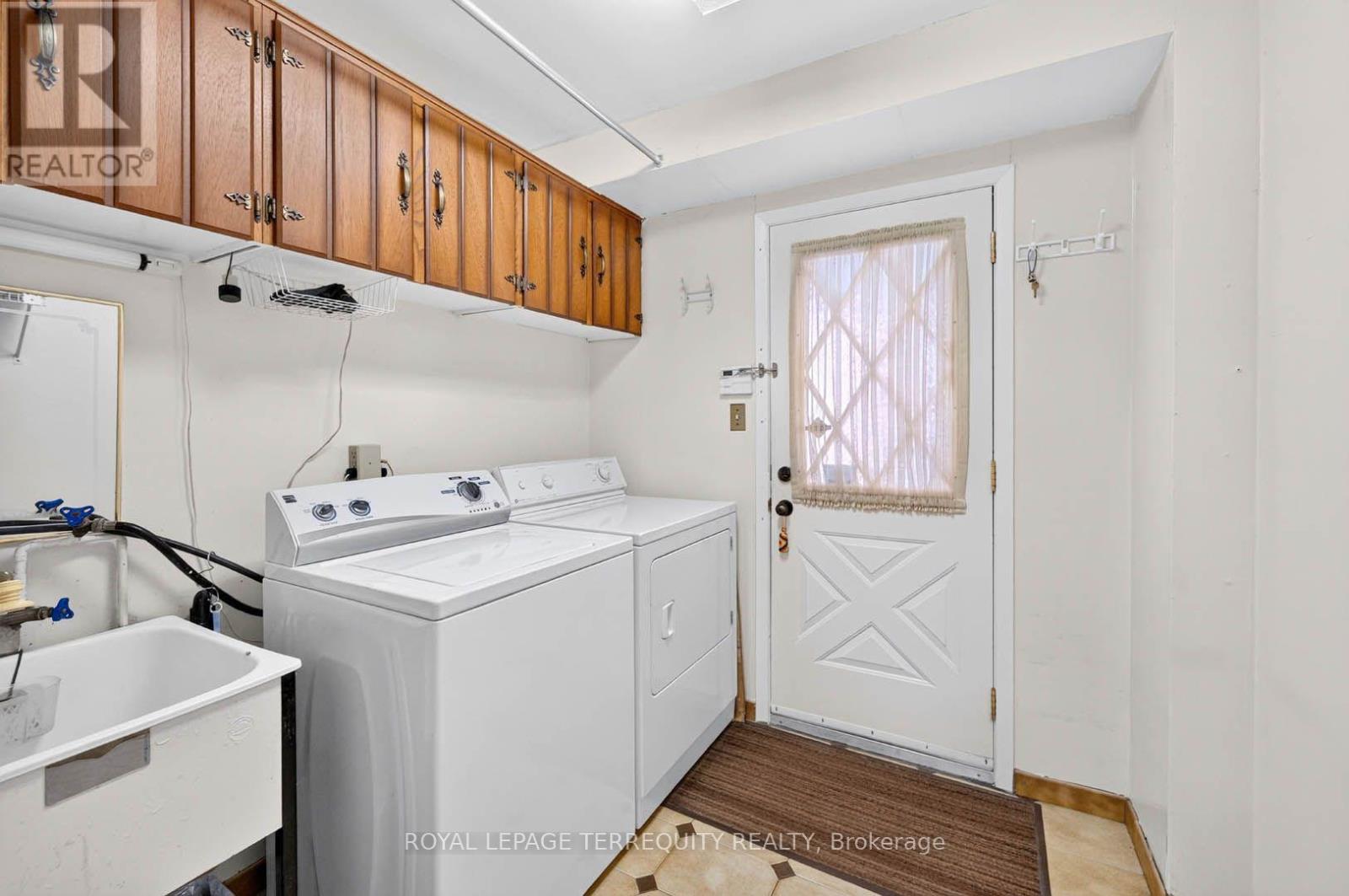 851 HUNTINGWOOD DRIVE - 19