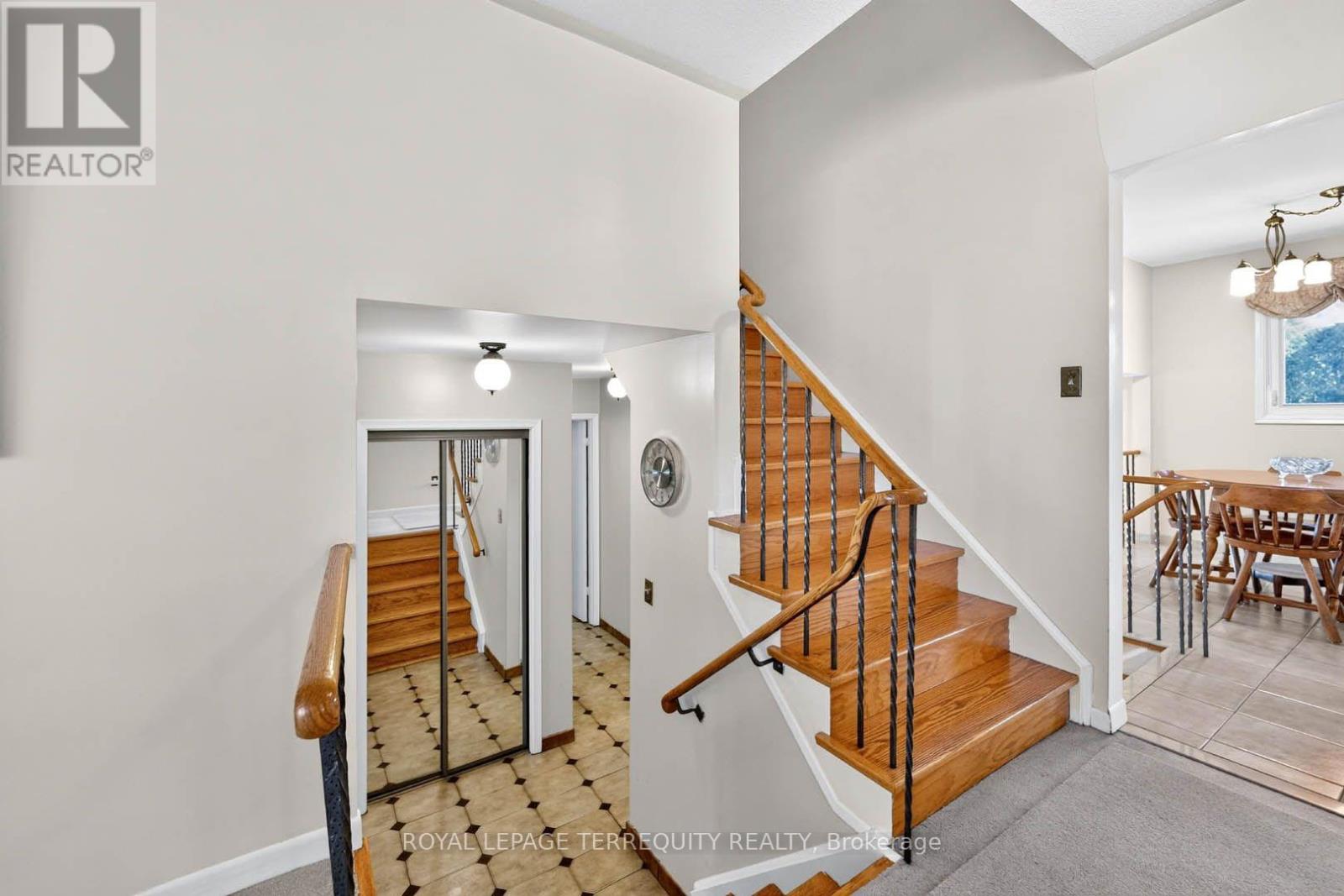 851 HUNTINGWOOD DRIVE - 20
