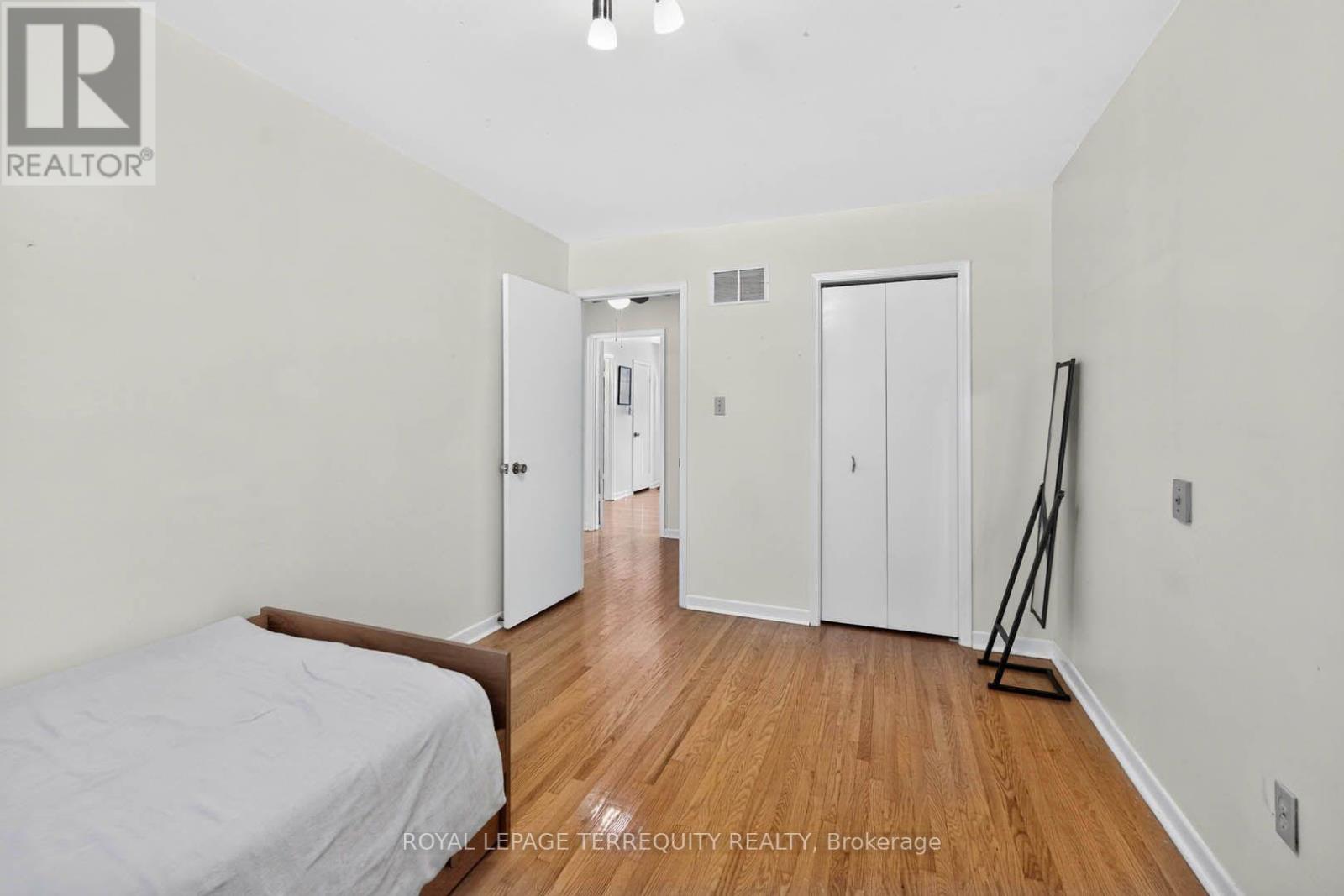 851 HUNTINGWOOD DRIVE - 28