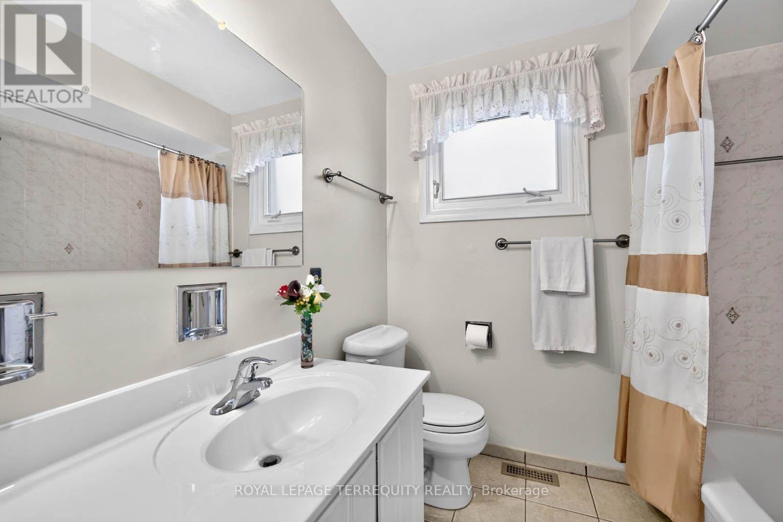 851 HUNTINGWOOD DRIVE - 29