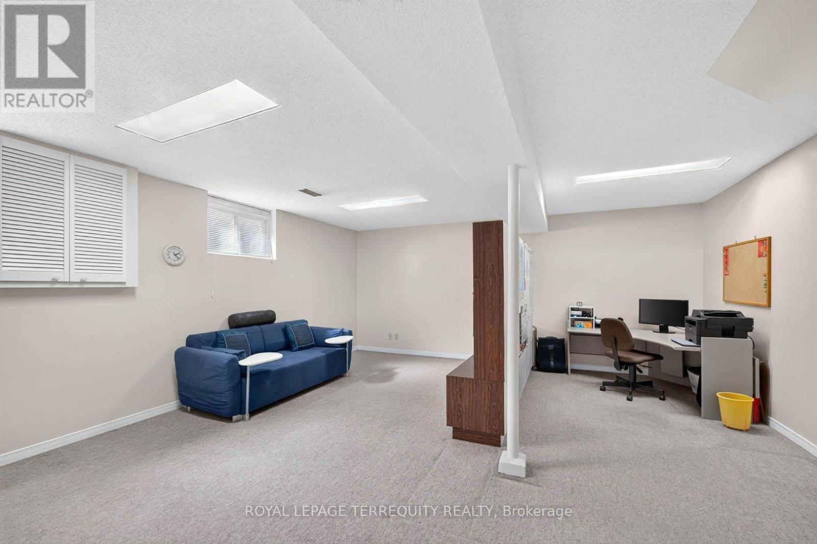 851 HUNTINGWOOD DRIVE - 31