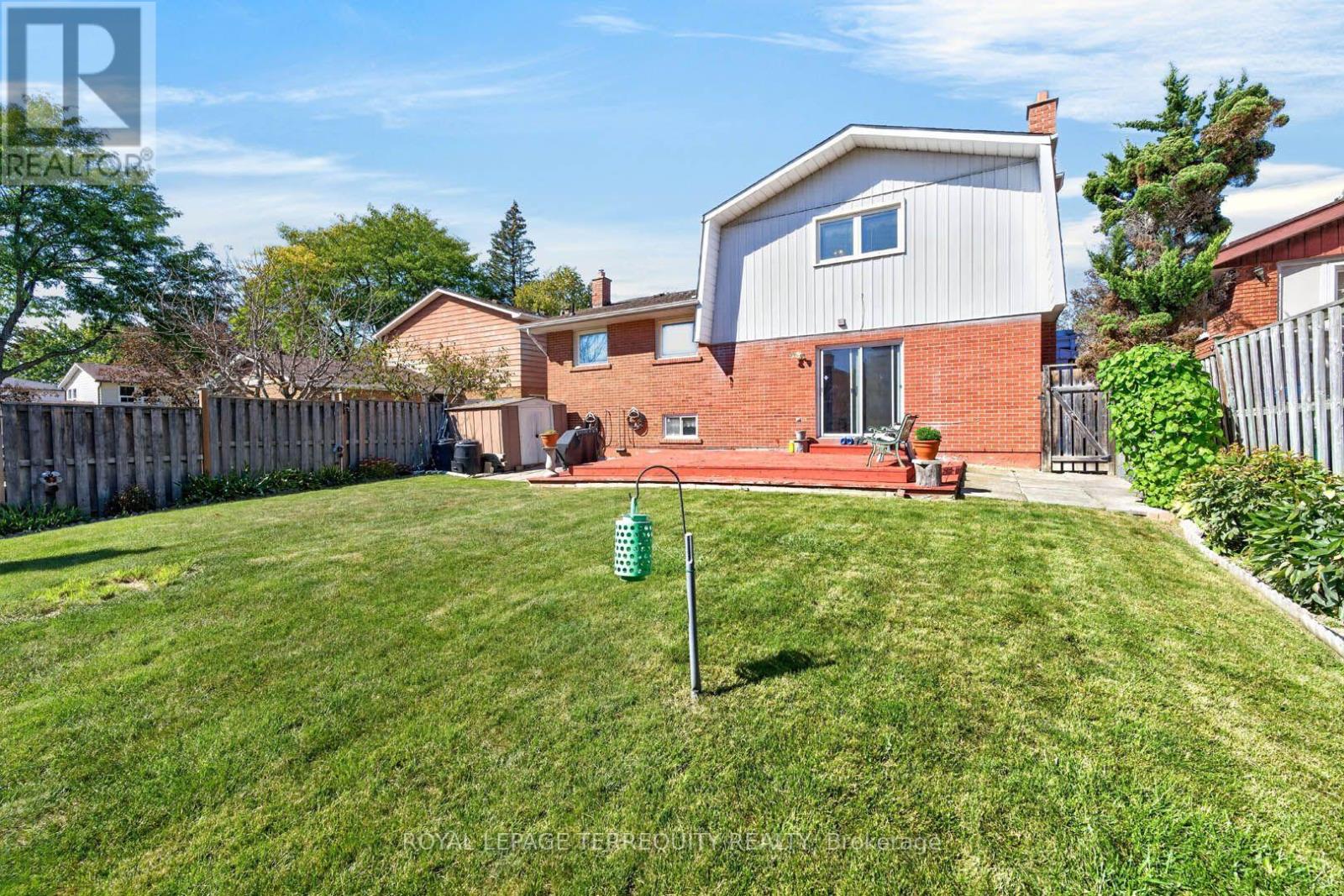 851 HUNTINGWOOD DRIVE - 37