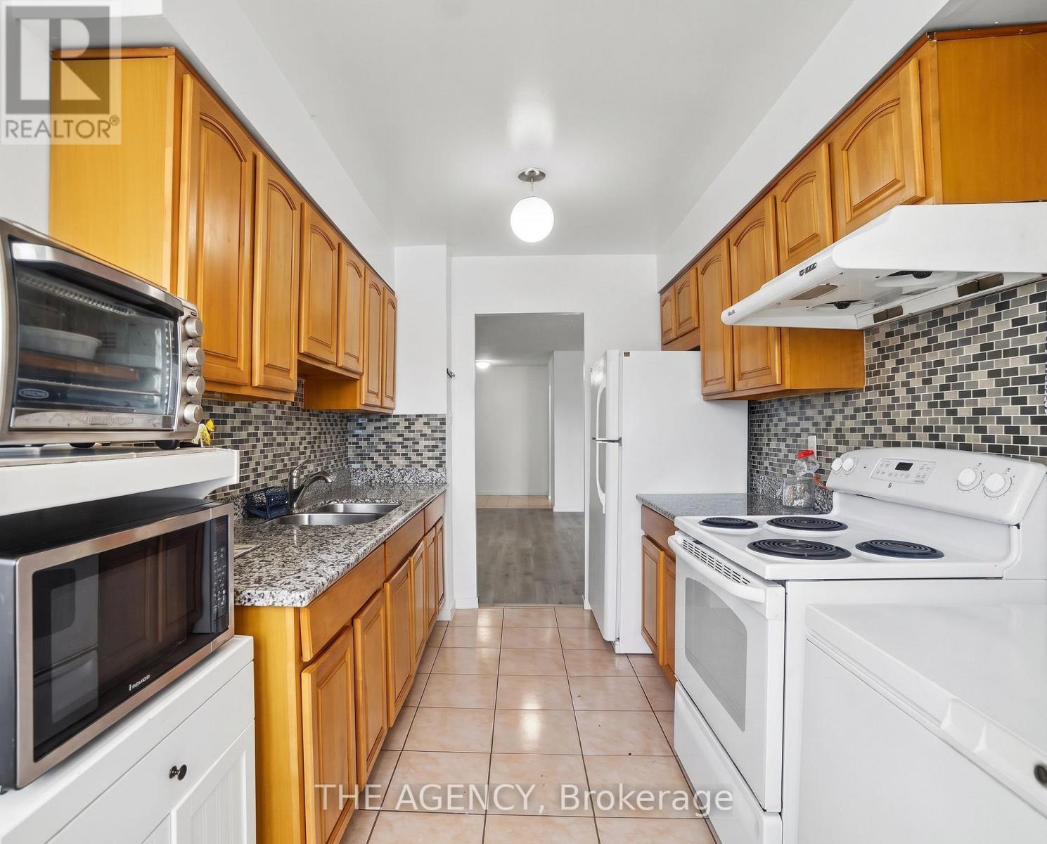 #904 15 SEWELLS ROAD - 11