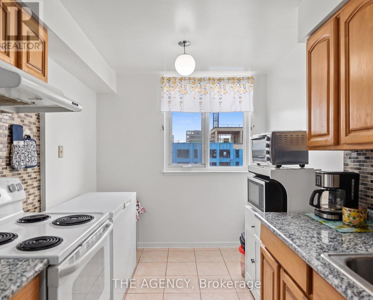 #904 15 SEWELLS ROAD - 13