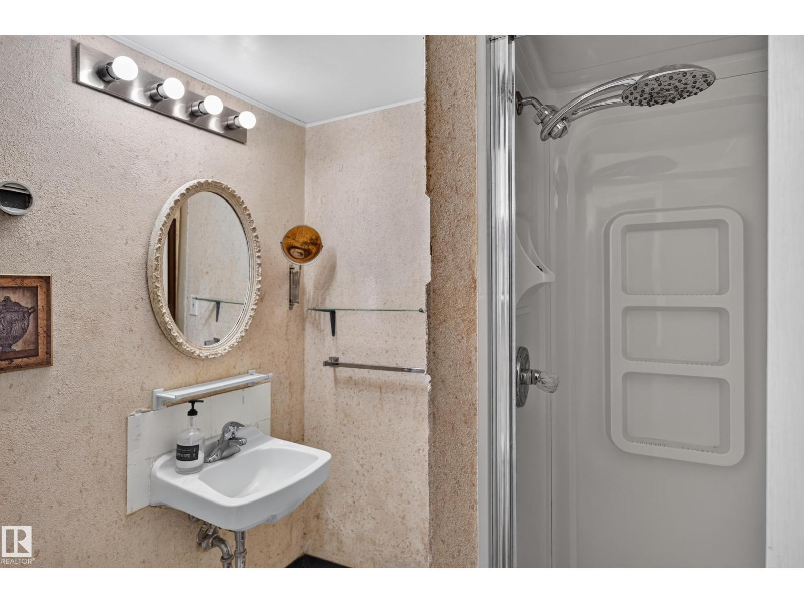 13636 122 AV NW - Image 33