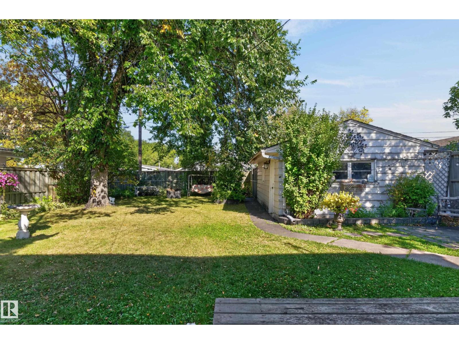 13636 122 AV NW - 37