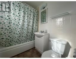 3 Willow Street thumbnail 36