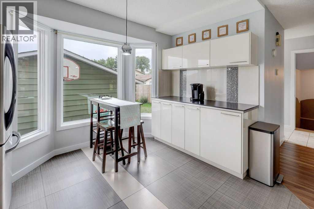 76 Templemont Circle NE, Calgary, Alberta, T1Y5A9 — thumbnail 3