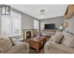 Bedroom 4 - 949 Langford Boulevard, Bradford West Gwillimbury, ON L3Z4J2 Photo 9