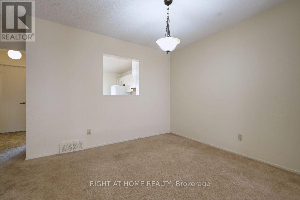 #33 23 LIGHTFOOT PLACE - 12