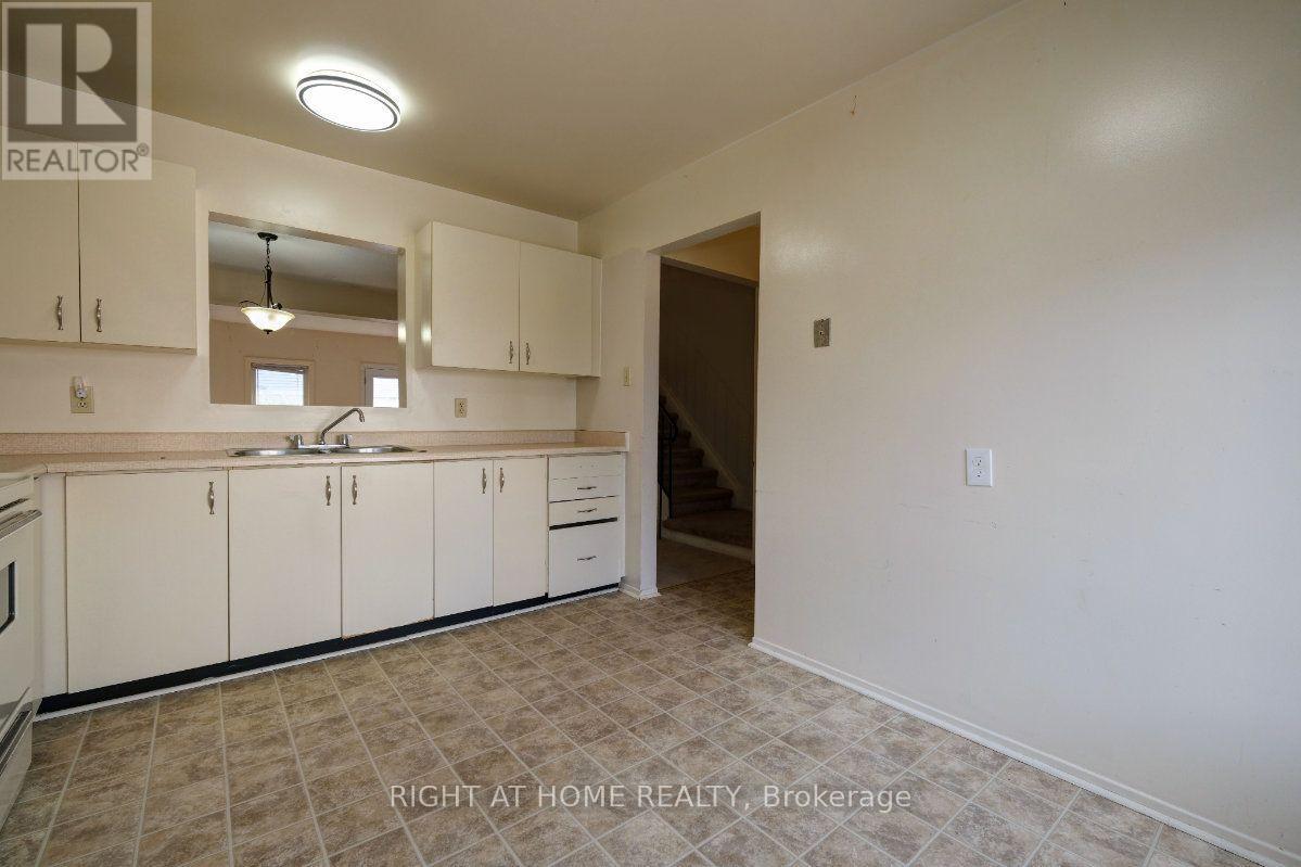 #33 23 LIGHTFOOT PLACE - 18