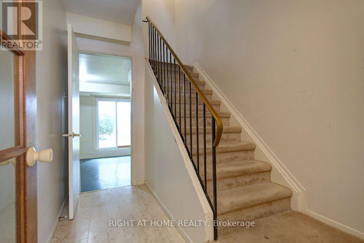 #33 23 LIGHTFOOT PLACE - 5