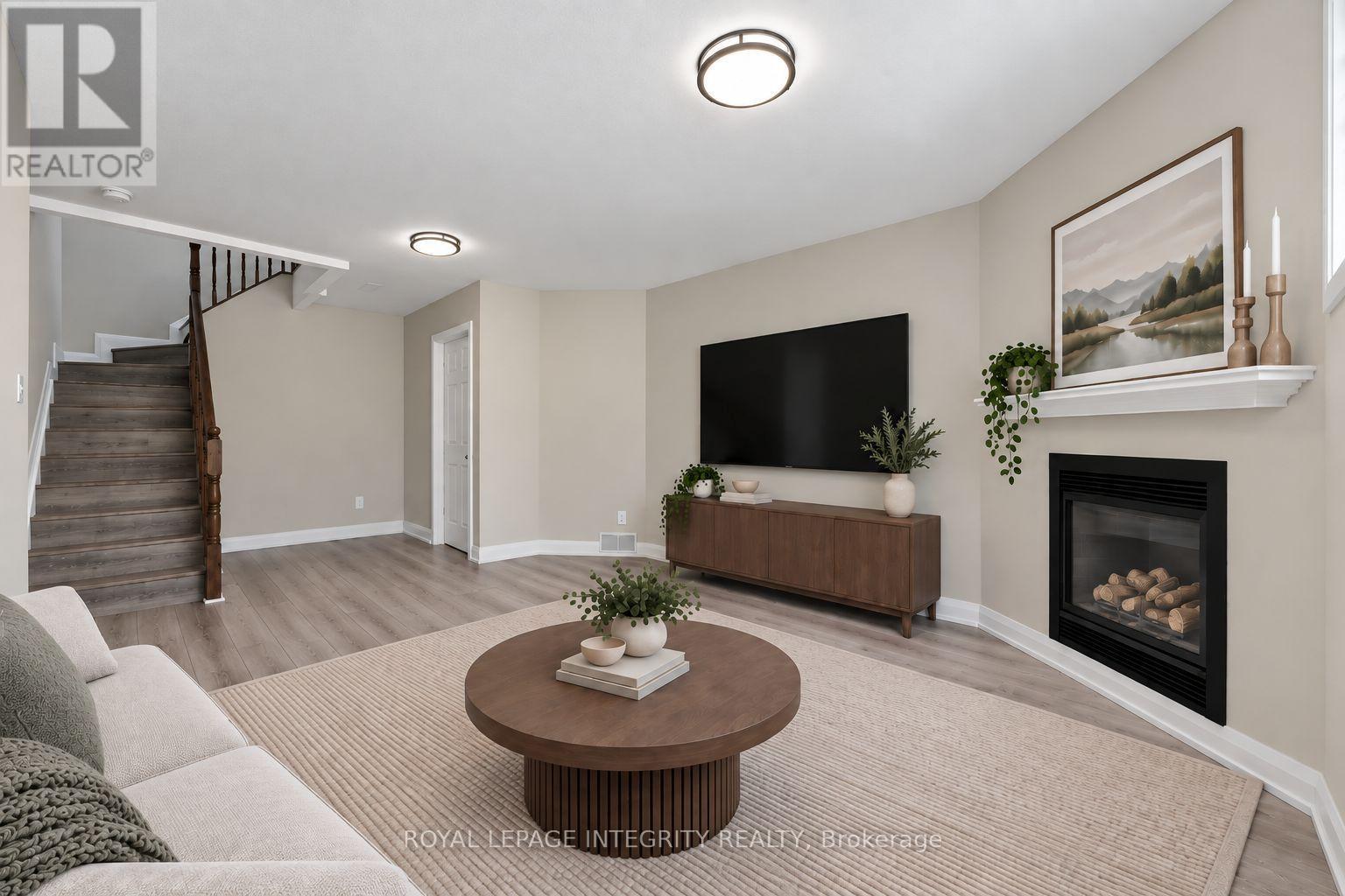 354 SELENE WAY - Image 36