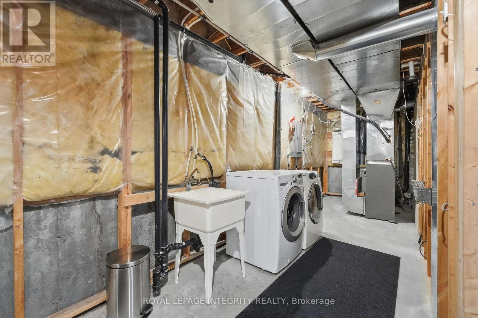 354 SELENE WAY - Image 37