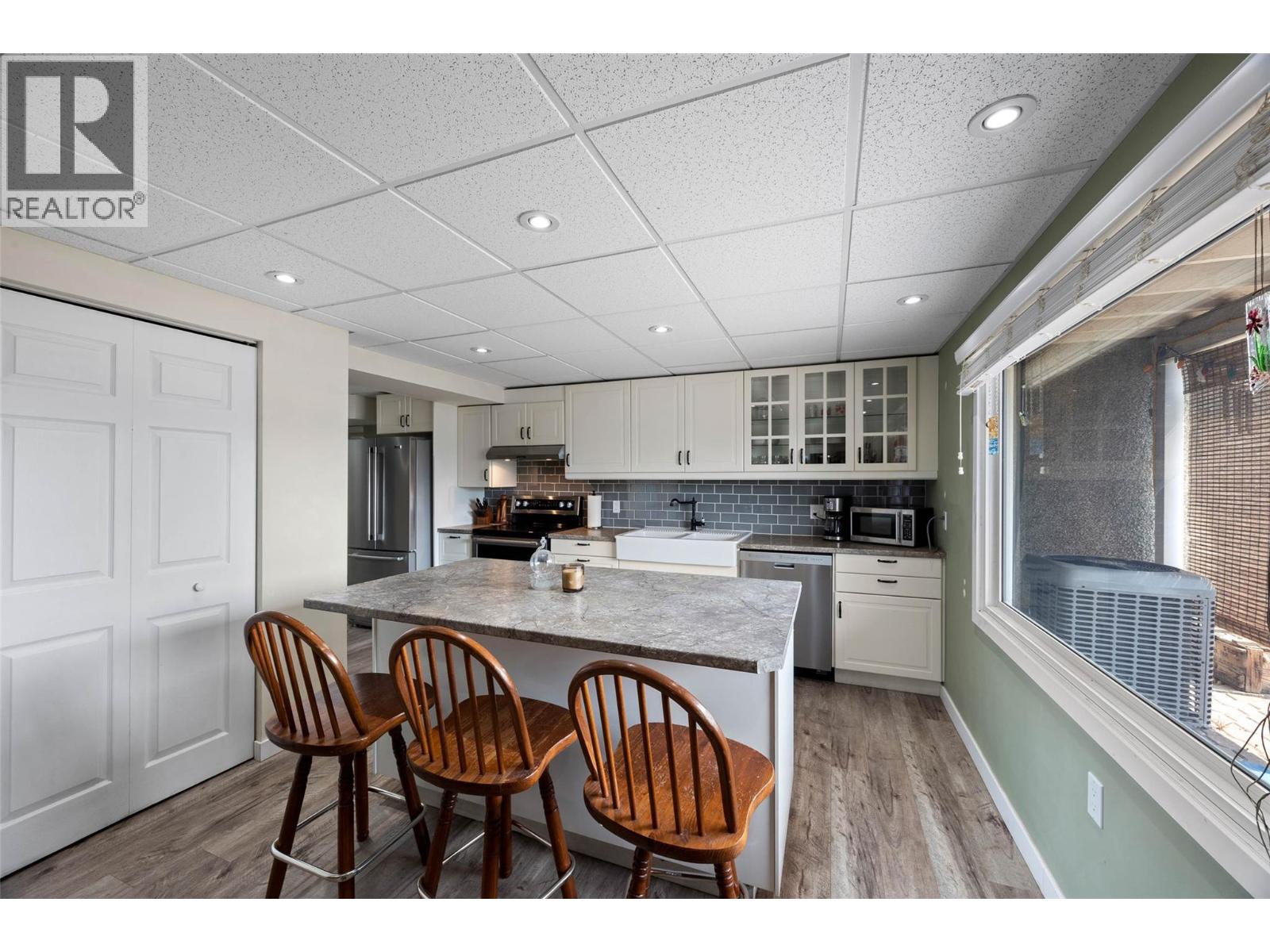 1019 Moncton Avenue - 24