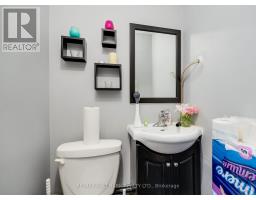 2424 Danforth Avenue, Toronto, ON M4C1K9 Photo 11