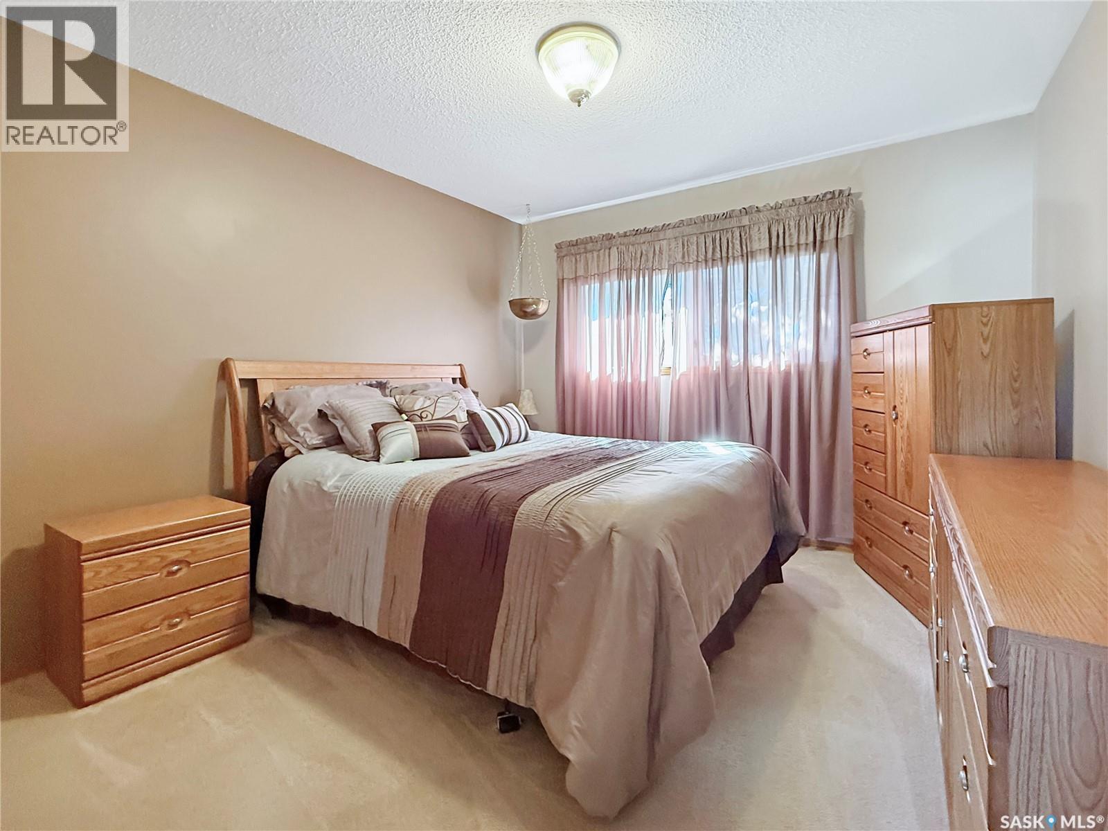 384 28th STREET W - 12