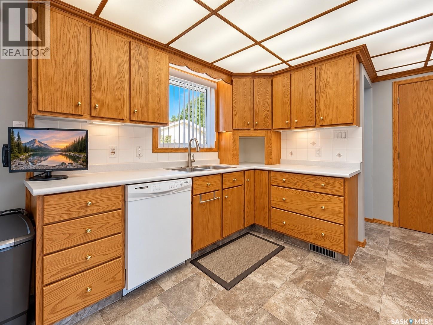 384 28th STREET W - 2