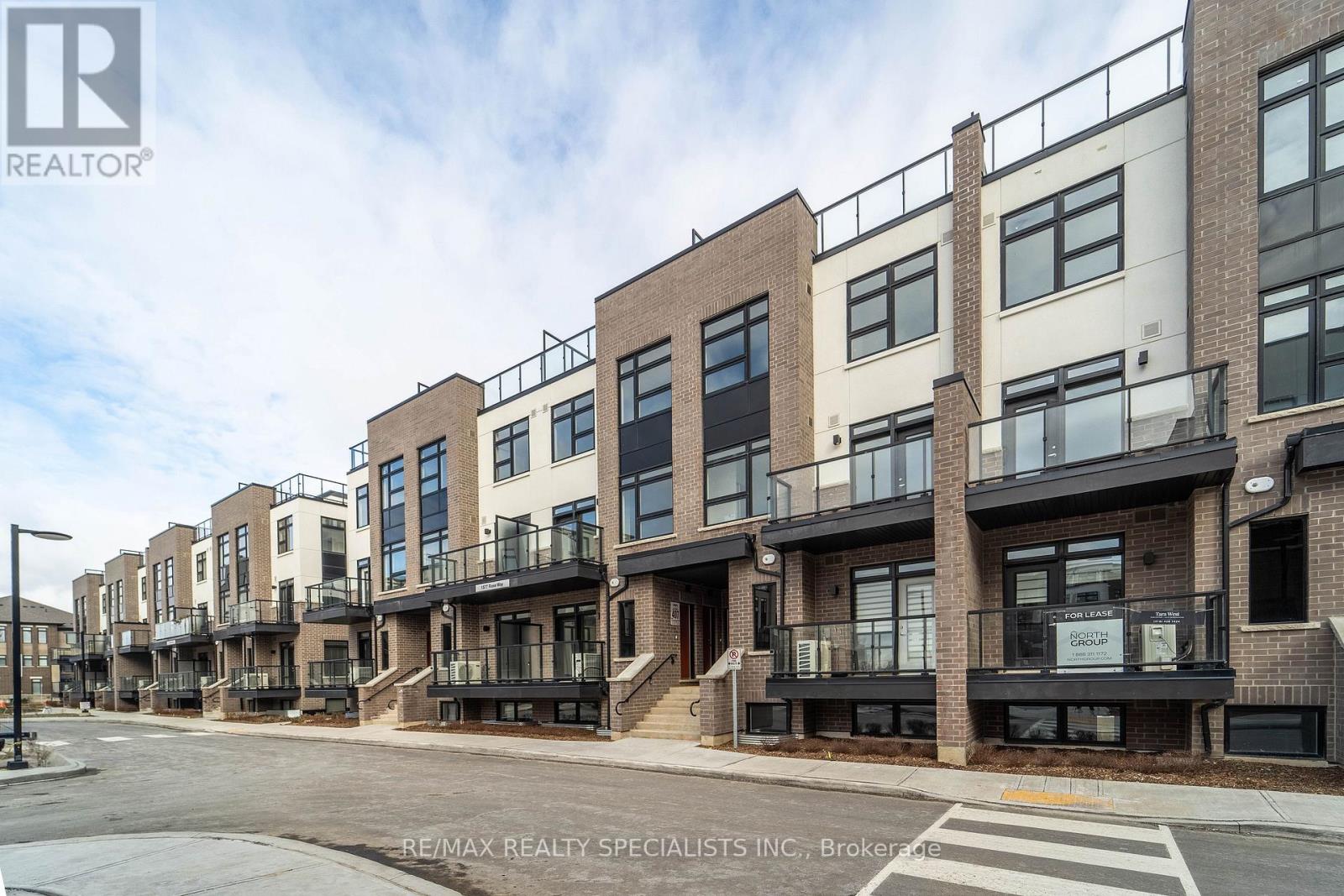 110 - 1577 ROSE WAY, Milton (CB Cobban) — photo 2
