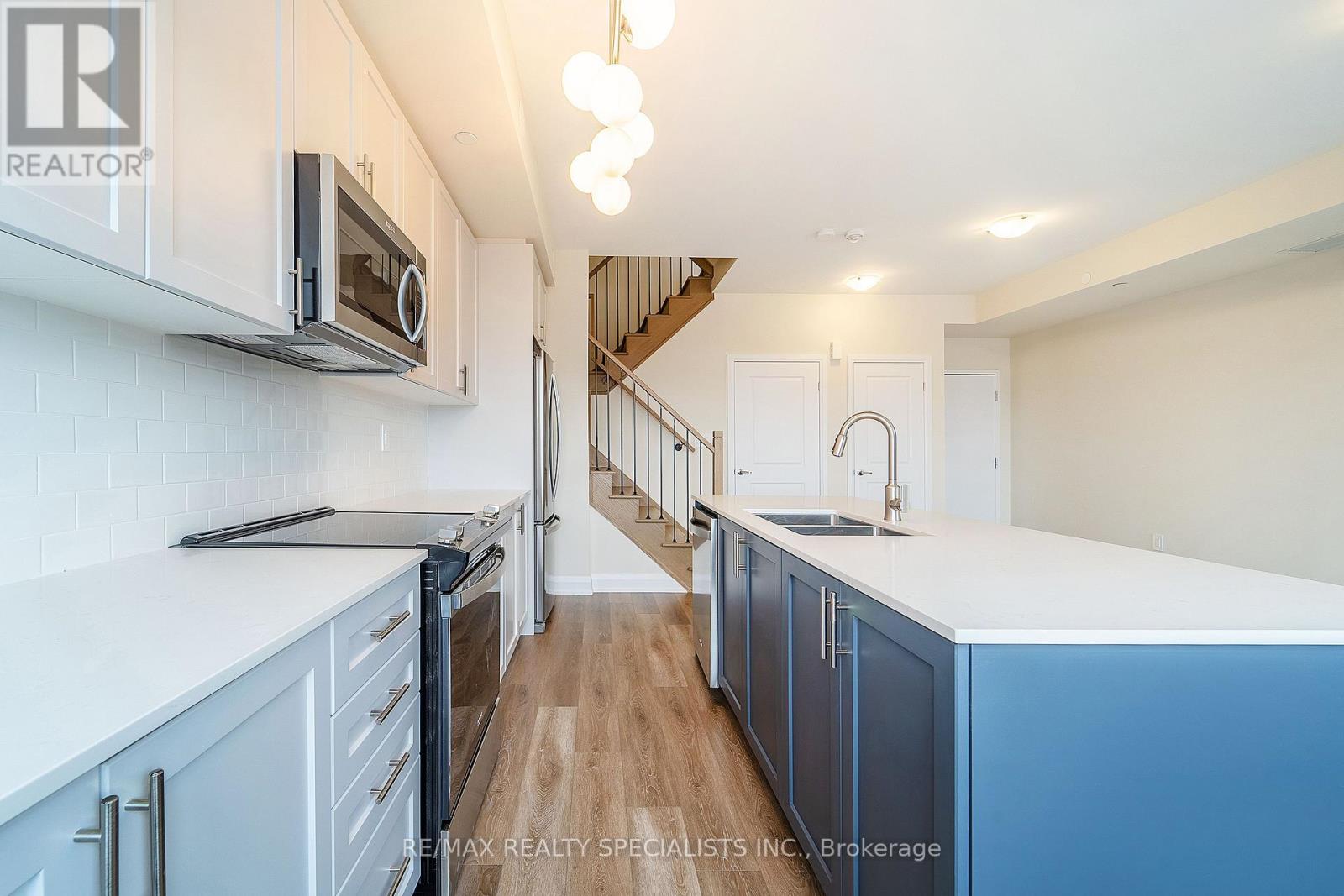 110 - 1577 ROSE WAY, Milton (CB Cobban) — photo 6
