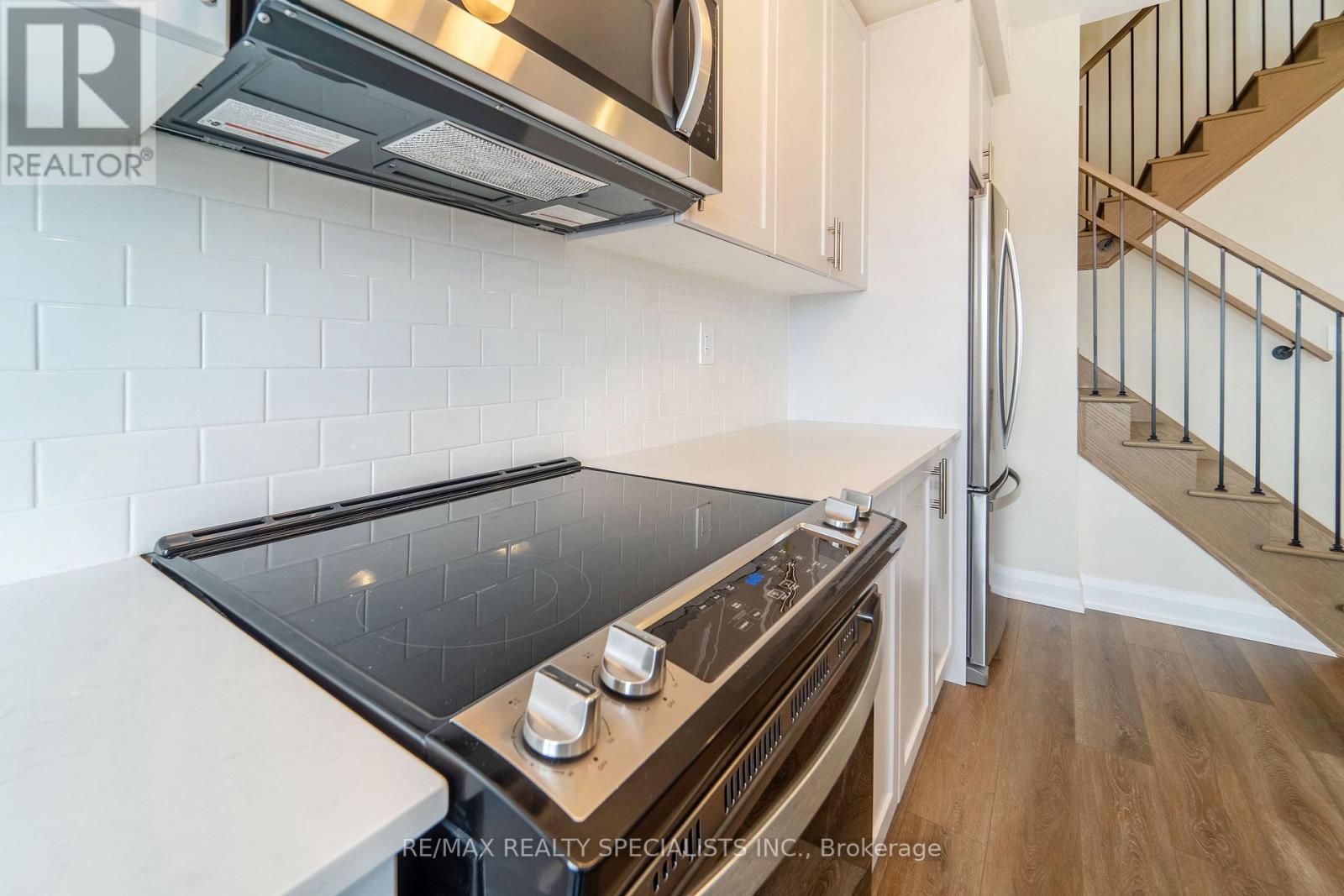 110 - 1577 ROSE WAY, Milton (CB Cobban) — photo 7