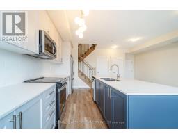 110 - 1657 Rose Way, Milton, ON L9E1N4 Photo 6