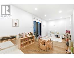 234 Pearson Avenue, Toronto, ON M6R1G7 Photo 35