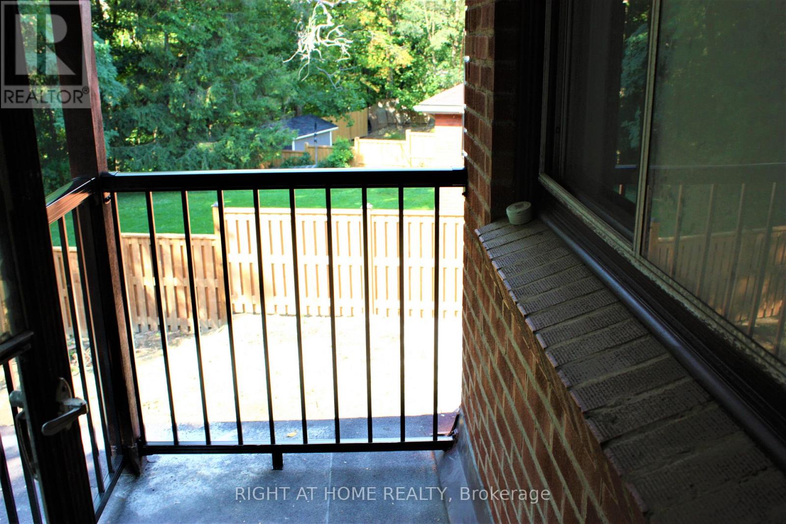 16 DUNNING CRESCENT, Toronto (Alderwood) — photo 11
